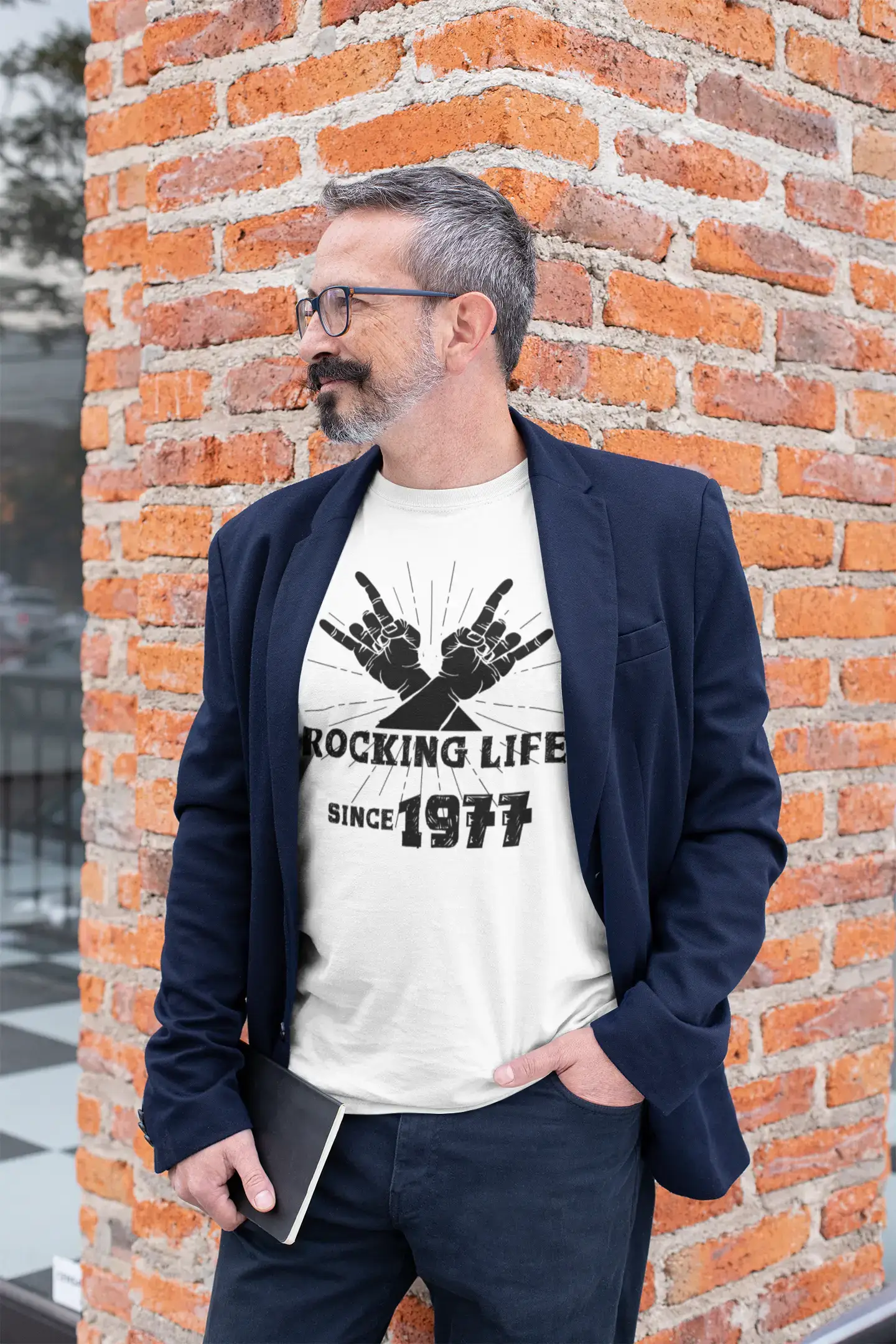 Rocking Life Since 1977 Men's T-shirt Blanc Anniversaire Cadeau 00400