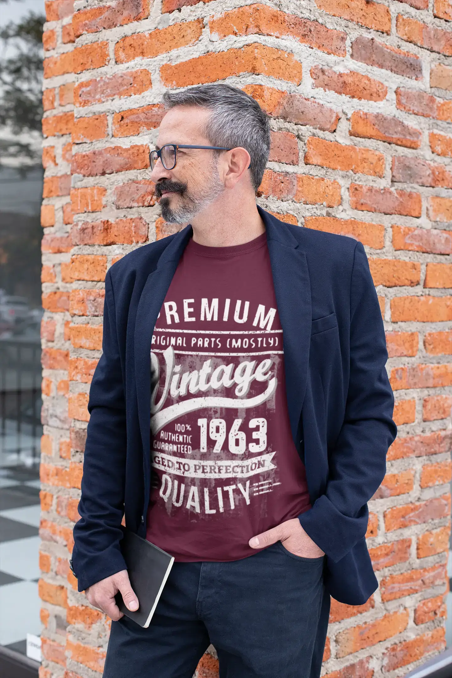 ULTRABASIC - Graphic Men's 1963 Aged to Perfection Birthday Gift T-Shirt