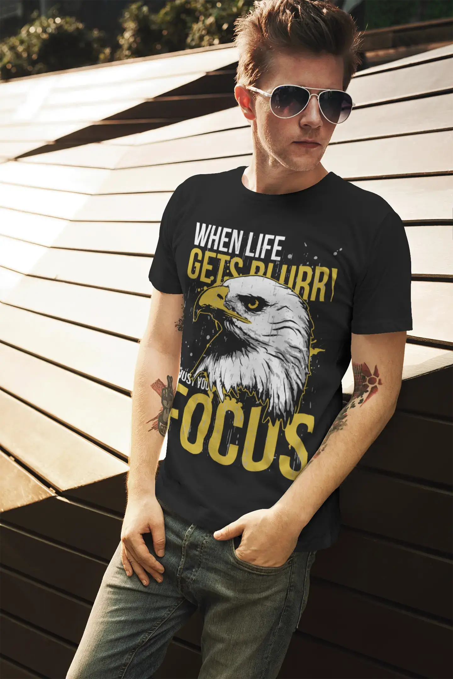 T-shirt graphique ULTRABASIC pour hommes Quand la vie devient floue Ajuster la mise au point - Eagle Face