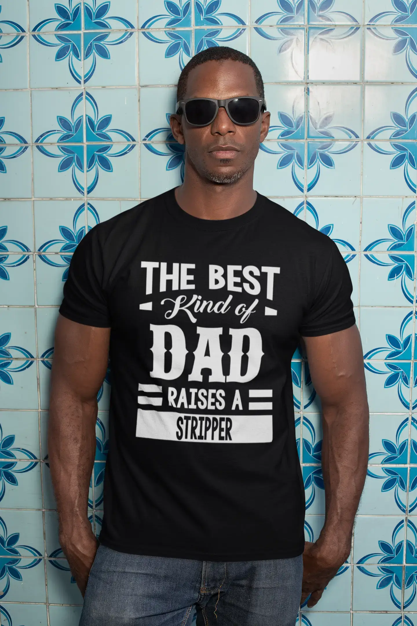 ULTRABASIC Herren-Grafik-T-Shirt „Dad Raises a Stripper“.